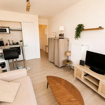 Lumineux Avec Parking Et Vue Degagee Appartement *